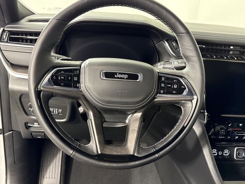 New 2025 Jeep Grand Cherokee L Overland w/ Advanced Protech Group III image 13