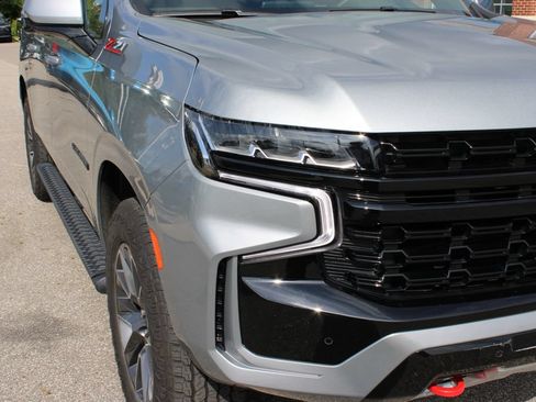 Used 2024 Chevrolet Suburban Z71 w/ Luxury Package AWD/4WD image 5
