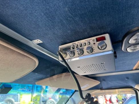 Used 2003 Ford E-350 and Econoline 350 Super Duty RWD image 33