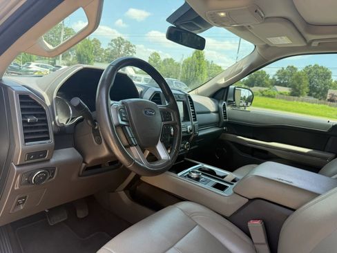 Used 2021 Ford Expedition XLT RWD image 9