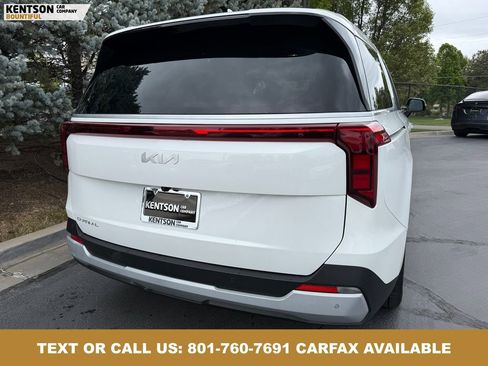 Used 2025 Kia Carnival FWD image 31