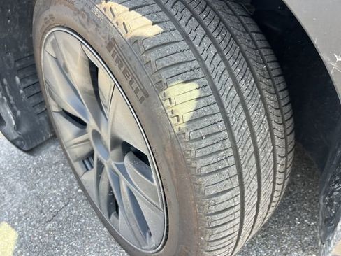 Used 2024 Tesla Model Y Long Range image 32