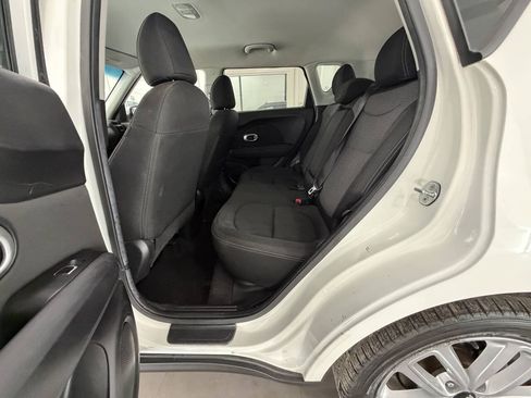Used 2019 Kia Soul + FWD image 15