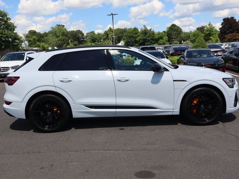 Used 2022 Audi e-tron Chronos w/ Chronos Package AWD/4WD image 4