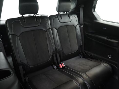 Used 2024 Jeep Grand Cherokee L Altitude image 16