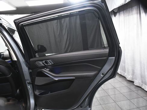 Used 2024 BMW X7 xDrive40i image 13