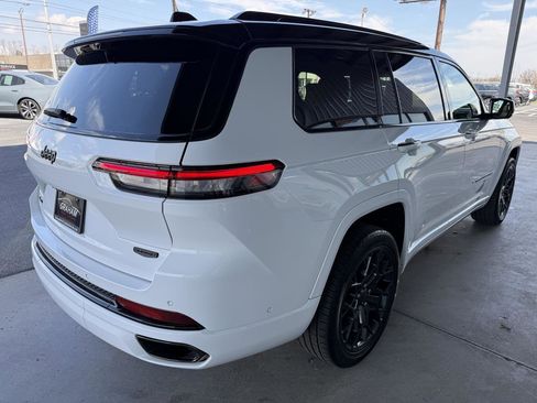 Used 2023 Jeep Grand Cherokee L Summit w/ Advanced Protech Group IV image 5