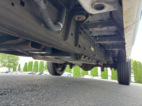 Used 2016 Chevrolet Express 2500 RWD image 24