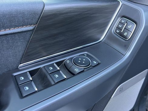 Used 2024 Ford F150 Lariat w/ FX4 Off-Road Package image 24