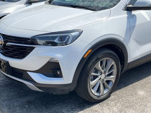 Used 2022 Buick Encore GX Essence w/ Experience Buick Package FWD image 8