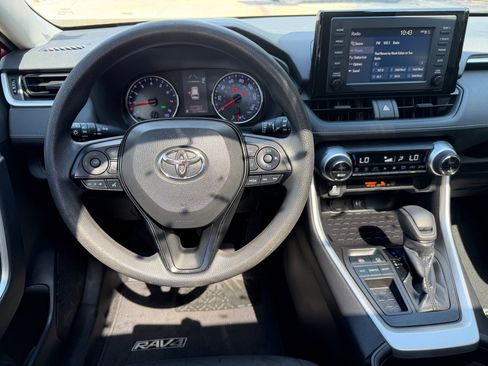 Used 2019 Toyota RAV4 XLE FWD image 24