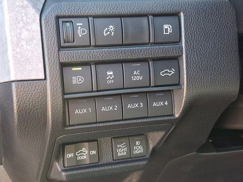 New 2025 Toyota Tacoma Trailhunter image 16