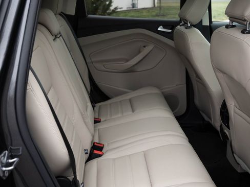 Used 2019 Ford Escape SEL image 32