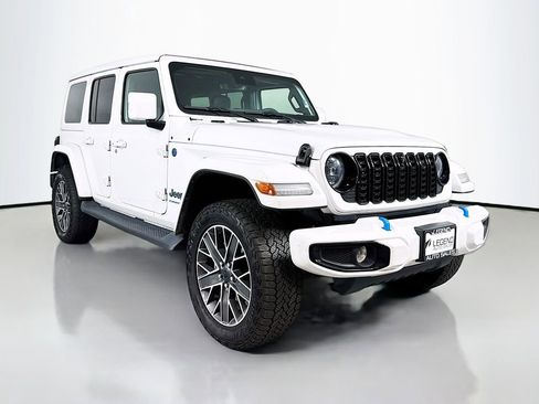 Used 2024 Jeep Wrangler High Altitude AWD/4WD image 3