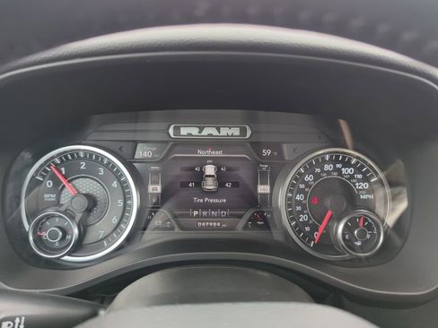 Used 2022 RAM 1500 Big Horn AWD/4WD image 29