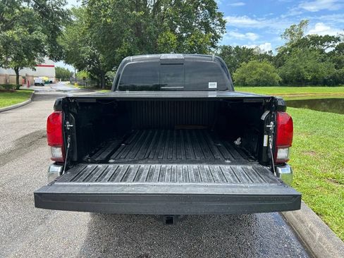 Used 2023 Toyota Tacoma SR5 RWD image 11