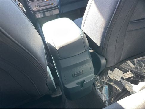 New 2025 Ford Maverick XL image 21