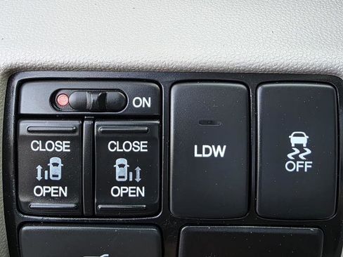 Used 2014 Honda Odyssey EX-L image 41