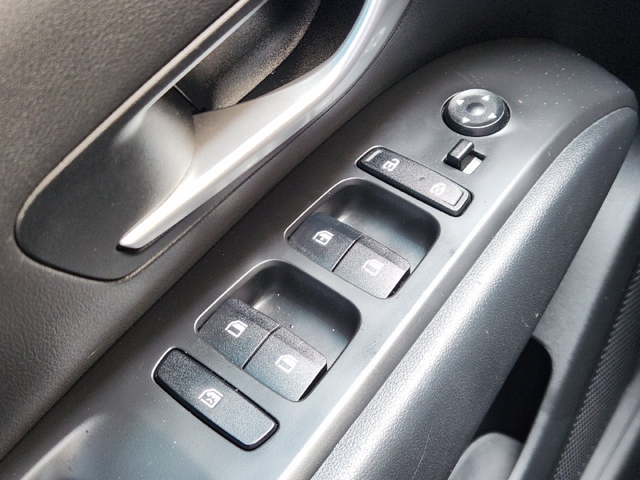 Used 2024 Hyundai Tucson SE FWD image 16
