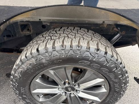 Used 2016 Ford F150 XLT w/ Equipment Group 302A Luxury image 11