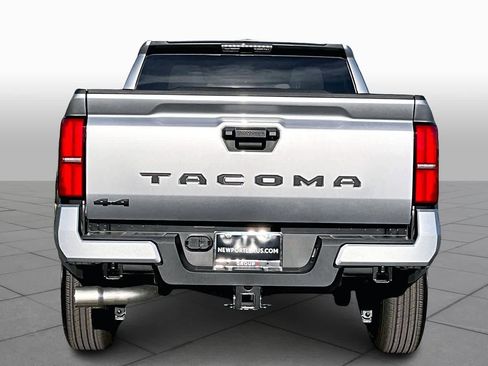 Used 2026 Toyota Tacoma SR5 image 4