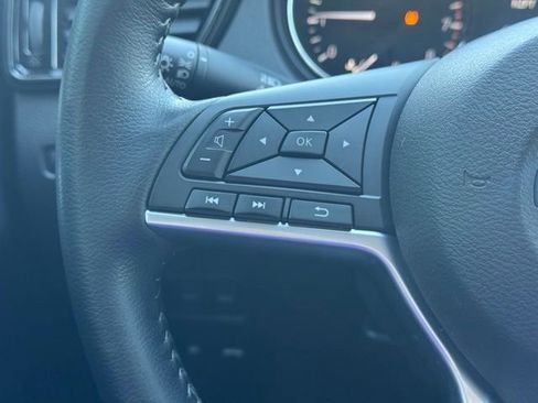 Used 2022 Nissan Rogue Sport SL image 29