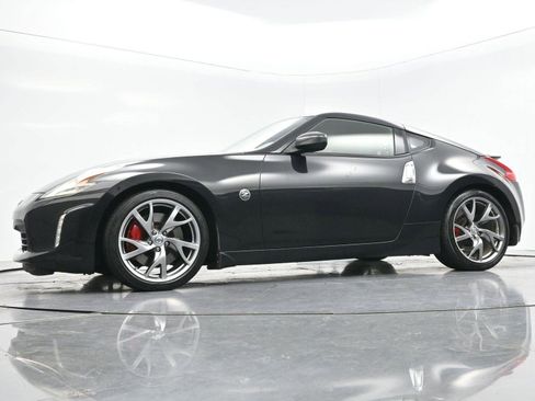Used 2014 Nissan 370Z Touring w/ Sport Package image 44