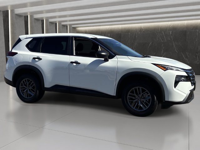 Used 2024 Nissan Rogue S FWD image 8