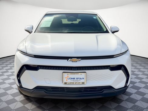 Used 2026 Chevrolet Equinox EV LT FWD image 6
