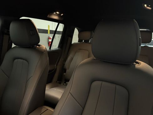 Used 2024 Mercedes-Benz EQB 300 4MATIC image 23