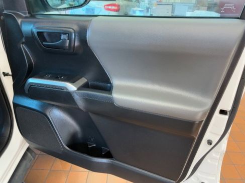 Used 2019 Toyota Tacoma SR5 image 27