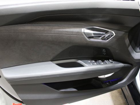 Used 2023 Audi e-tron GT Prestige AWD/4WD image 26