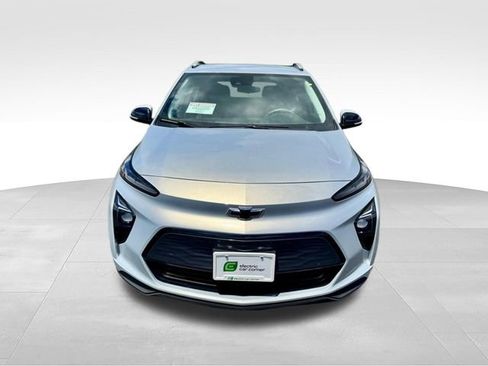 Used 2023 Chevrolet Bolt EUV LT w/ Driver Confidence Package FWD image 2