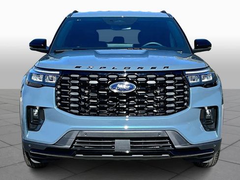 Used 2025 Ford Explorer ST-Line w/ Premium Package image 3