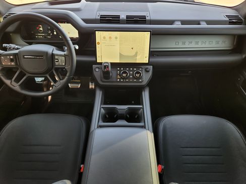 New 2026 Land Rover Defender 110 OCTA image 24