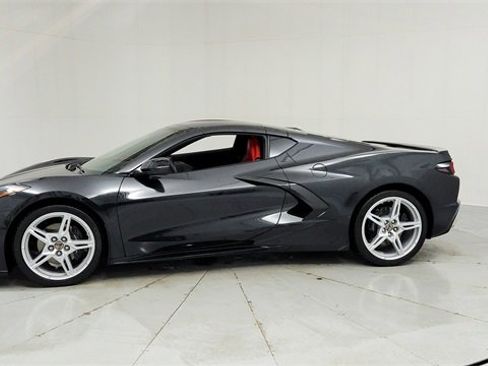 Used 2024 Chevrolet Corvette Stingray Preferred Cpe w/ 2LT image 2