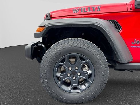 Used 2023 Jeep Wrangler Unlimited w/ Cold Weather Group AWD/4WD image 14