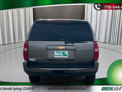 Used 2013 Chevrolet Suburban LT image 4