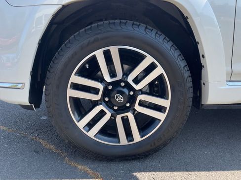 Used 2020 Toyota 4Runner Limited AWD/4WD image 15