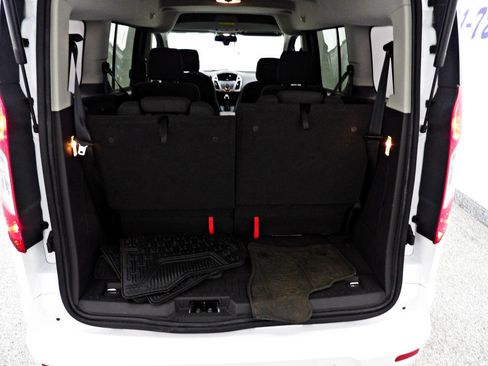 Used 2018 Ford Transit Connect XLT image 12