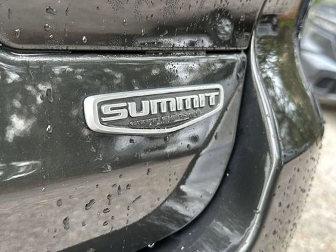 Used 2023 Jeep Grand Cherokee Summit w/ Luxury Tech Group V image 7