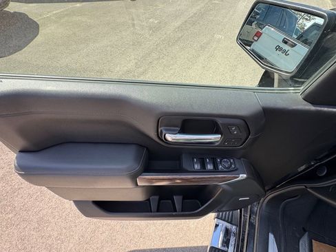 Used 2020 Chevrolet Silverado 1500 High Country w/ Technology Package image 12