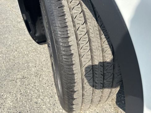 Used 2025 Tesla Model Y Long Range image 34