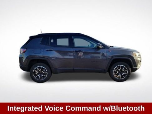 Used 2024 Jeep Compass Trailhawk w/ Trailhawk Elite Group image 12
