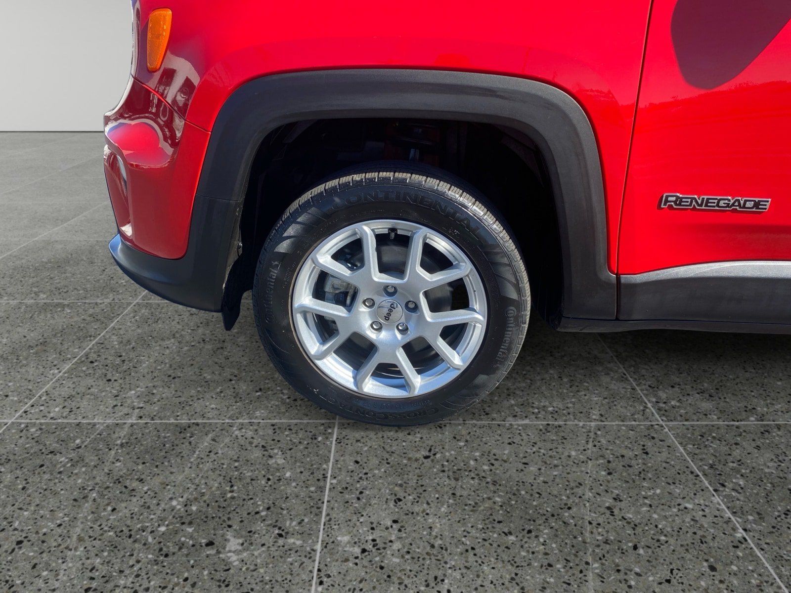 Used 2023 Jeep Renegade Latitude AWD/4WD image 14