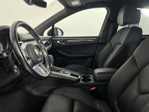 Used 2021 Porsche Macan S image 13