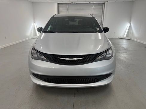 New 2026 Chrysler Voyager LX image 2