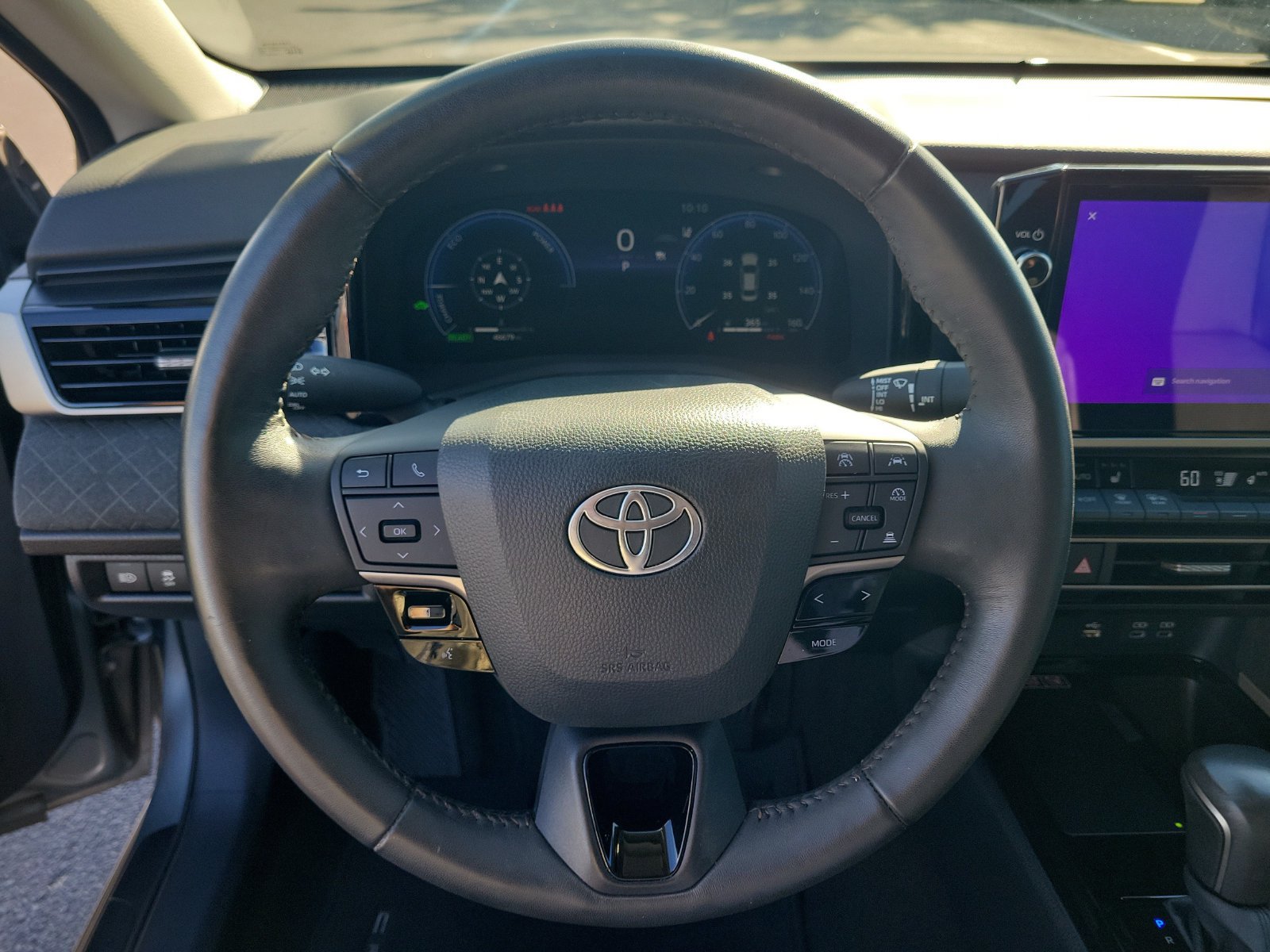 Used 2025 Toyota Camry XLE FWD image 17
