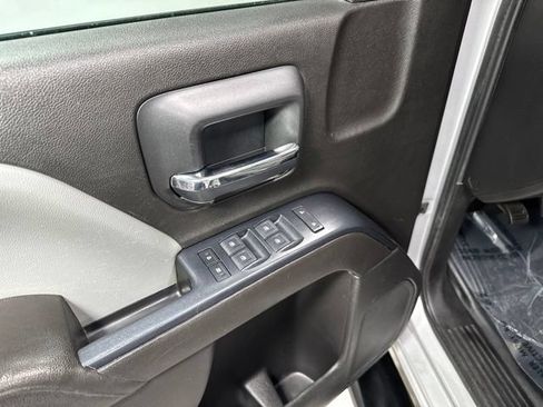 Used 2017 Chevrolet Silverado 1500 W/T w/ Trailering Package AWD/4WD image 9