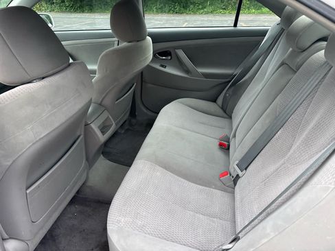 Used 2011 Toyota Camry LE w/ LE Extra-Value Pkg FWD image 10